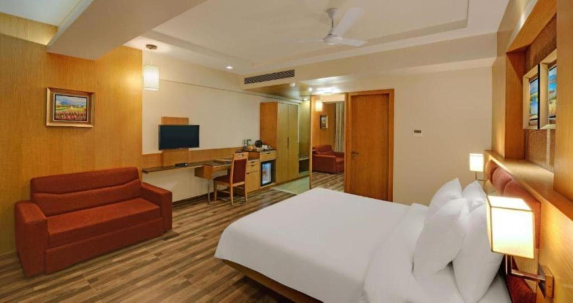 Hotel Seven Inn Near Delhi Airport Nuova Delhi Esterno foto